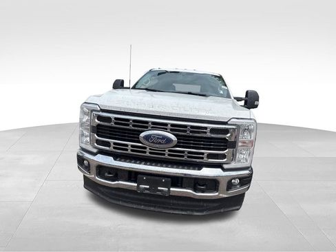 Used 2025 Ford F250 XLT w/ 360-Degree Camera Package AWD/4WD image 2
