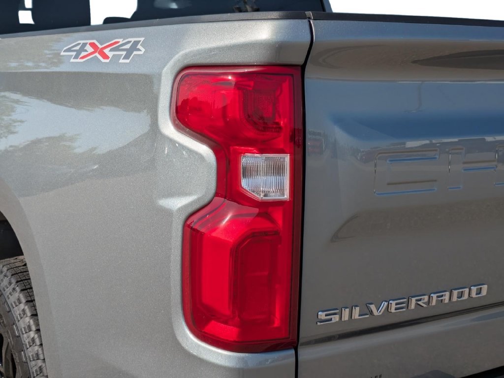Used 2026 Chevrolet Silverado 1500 RST w/ RST Select Package AWD/4WD image 40