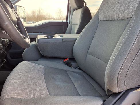 Used 2025 Ford F250 XLT image 3