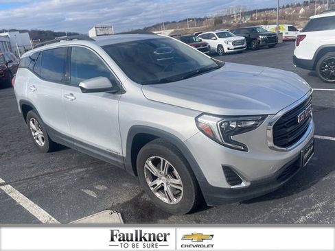 Used 2018 GMC Terrain SLE w/ Driver Convenience Package image 1