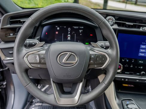 Used 2023 Lexus RZ 450e Premium w/ Technology Package AWD/4WD image 5
