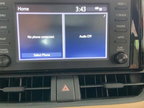 Used 2019 Toyota RAV4 XLE FWD image 11