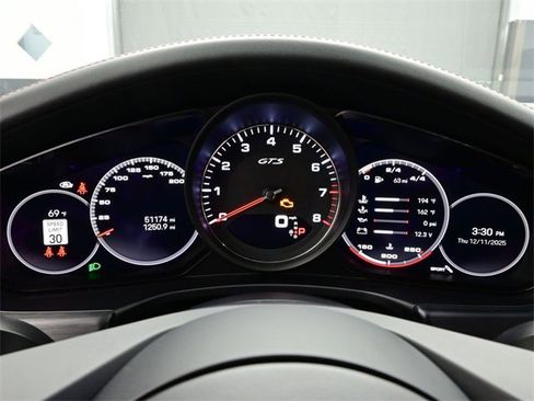 Used 2022 Porsche Panamera GTS w/ Premium Package image 9