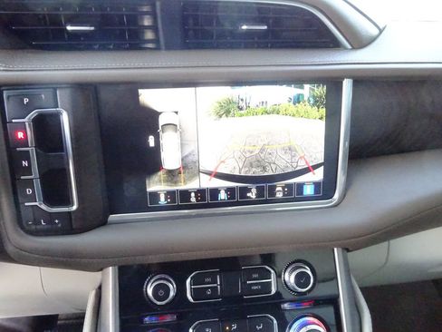 Certified 2022 GMC Yukon XL Denali w/ Max Trailering Package AWD/4WD image 28