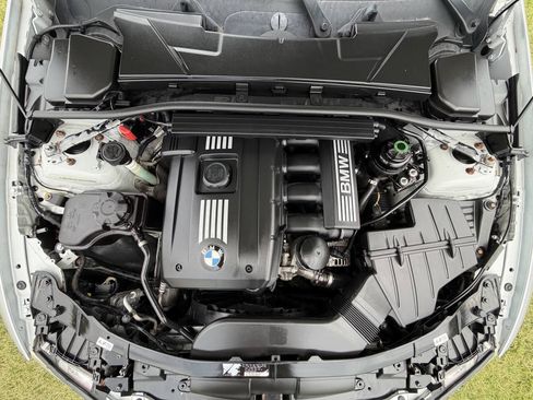 Used 2011 BMW 328i xDrive Coupe AWD/4WD image 14