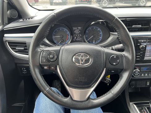 Used 2015 Toyota Corolla S FWD image 12