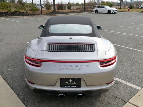 Used 2017 Porsche 911 Carrera 4S image 6