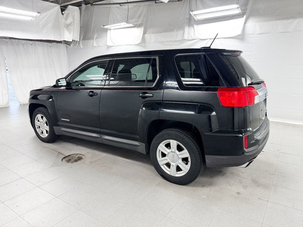 Used 2016 GMC Terrain SLE AWD/4WD image 3