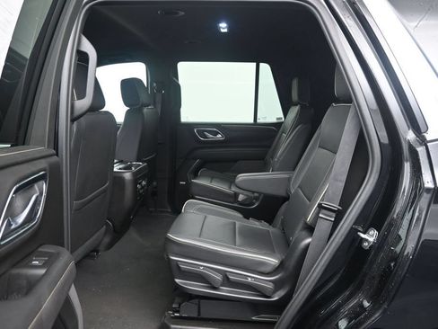 Used 2024 Chevrolet Tahoe Premier AWD/4WD image 25