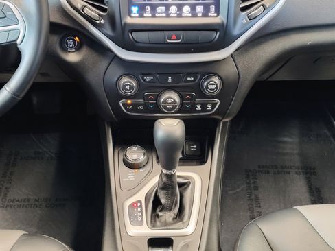 Used 2014 Jeep Cherokee Limited image 21