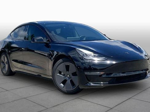 Used 2022 Tesla Model 3 Standard Range RWD image 2