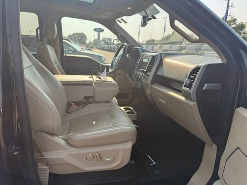 Used 2017 Ford F150 Lariat AWD/4WD image 12
