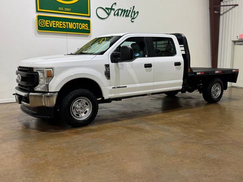 Used 2021 Ford F250 XL w/ Power Equipment Group image 3