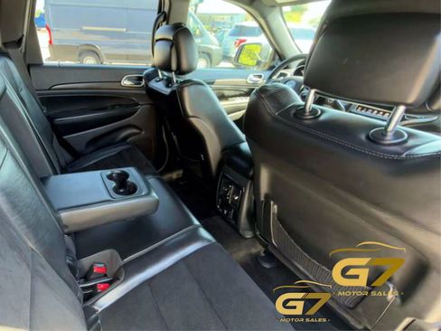 Used 2017 Jeep Grand Cherokee Altitude RWD image 13