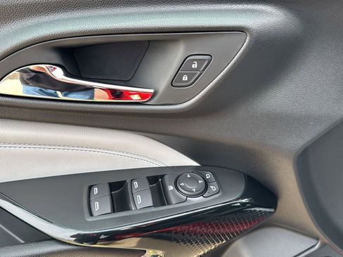 New 2026 Chevrolet Trax LT w/ LT Convenience Package FWD image 11