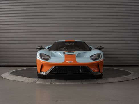 Used 2019 Ford GT RWD image 9