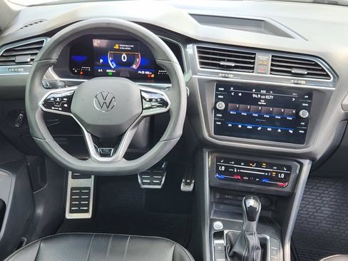 Used 2022 Volkswagen Tiguan SE R-Line FWD image 27