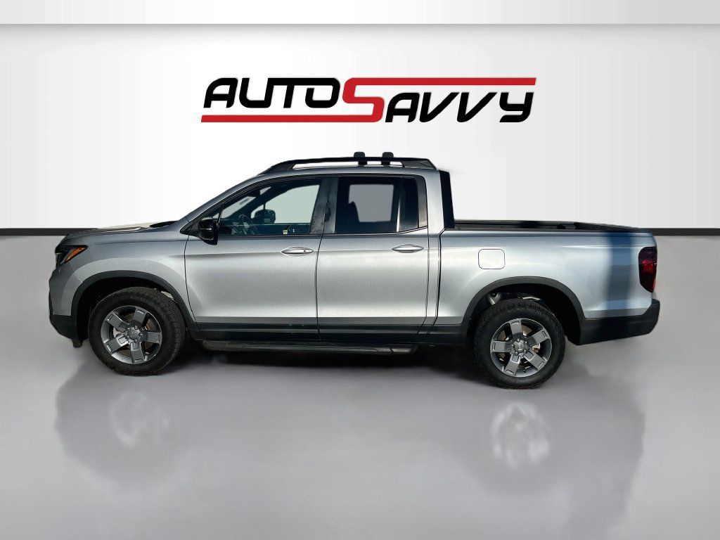 Used 2025 Honda Ridgeline TrailSport image 4