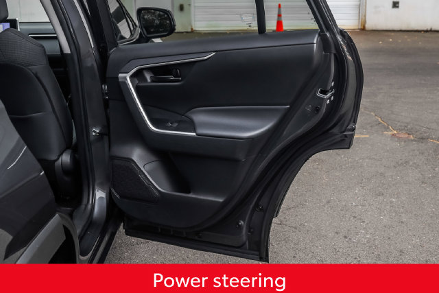 Used 2023 Toyota RAV4 LE AWD/4WD image 18