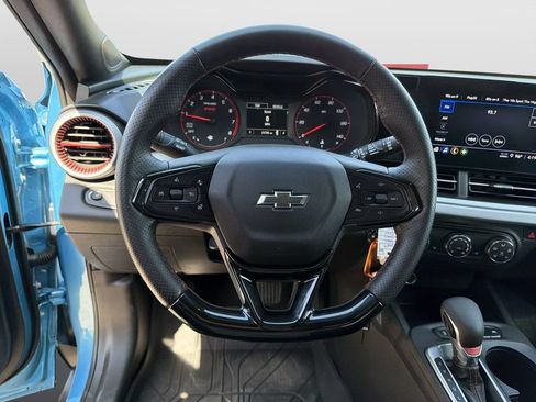Used 2025 Chevrolet Trax RS w/ Driver Confidence Package FWD image 12