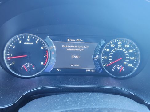 Used 2021 Kia Seltos SX w/ SX Sunroof Package image 12