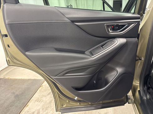 Used 2023 Subaru Forester Premium image 11