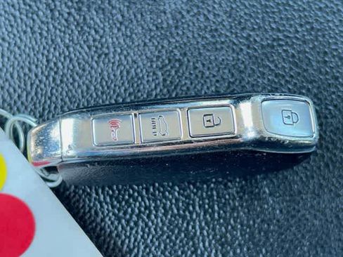 Used 2023 Kia Forte LXS w/ LXS Technology Package FWD image 21