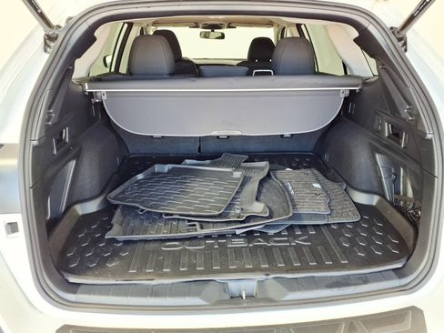 Used 2024 Subaru Outback Premium AWD/4WD image 6