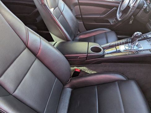 Used 2014 Porsche Panamera 4S Executive image 11