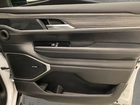 Used 2023 Jeep Wagoneer Series II w/ Premium Group I image 23