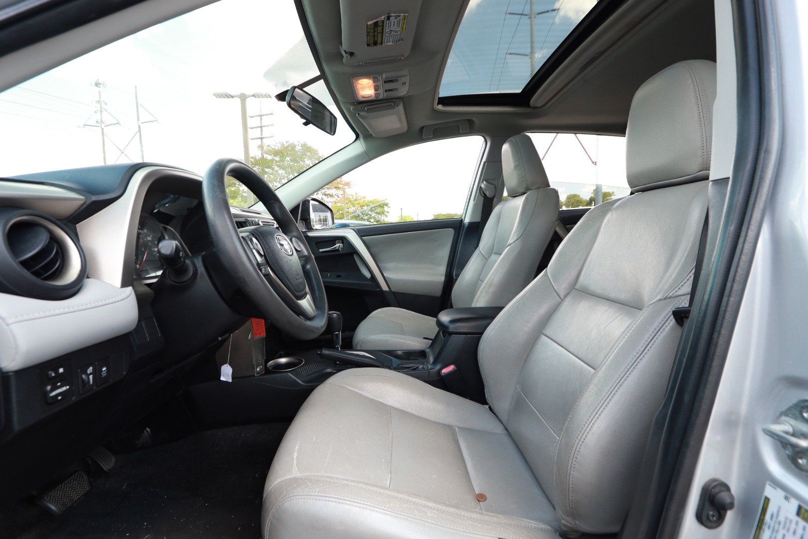 Used 2014 Toyota RAV4 XLE FWD image 17