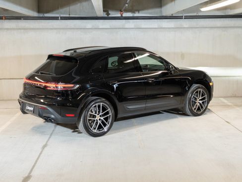 Certified 2026 Porsche Macan AWD/4WD image 7