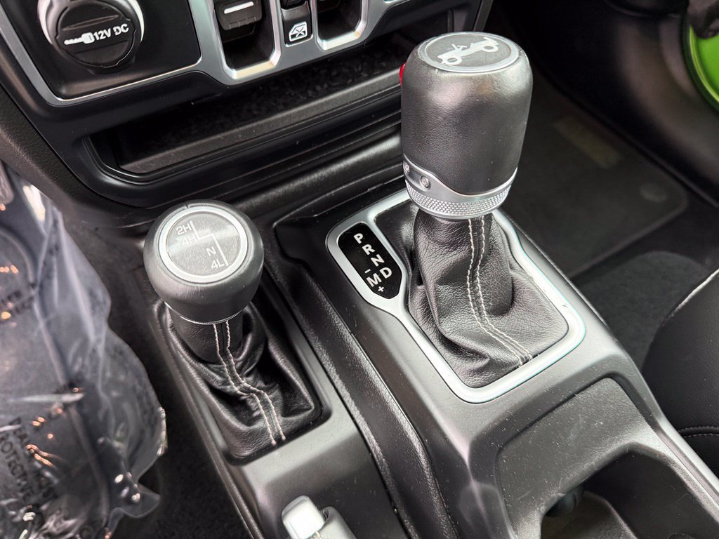 Used 2019 Jeep Wrangler Unlimited Sahara w/ Uconnect 4C Nav & Sound Group AWD/4WD image 32