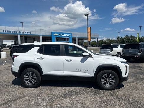 New 2026 Chevrolet Equinox LT w/ Convenience Package II image 2