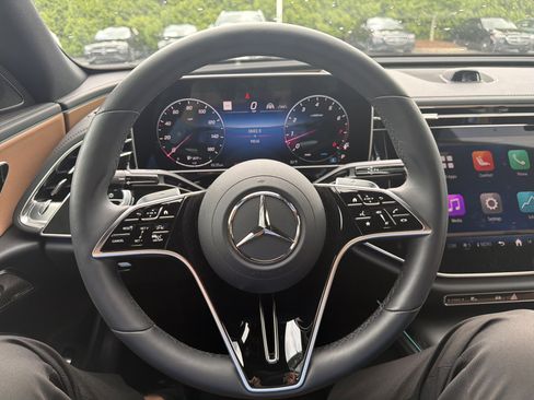 Used 2024 Mercedes-Benz E 350 4MATIC Sedan image 20