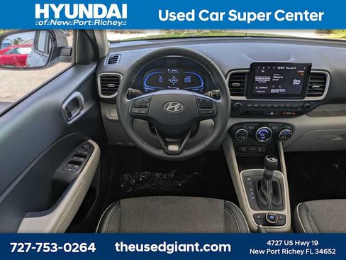 Certified 2023 Hyundai Venue Limited FWD image 16