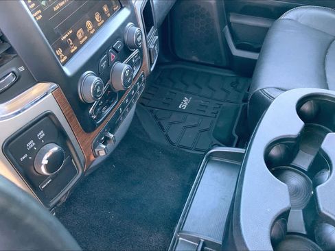 Used 2016 RAM 2500 Laramie image 16