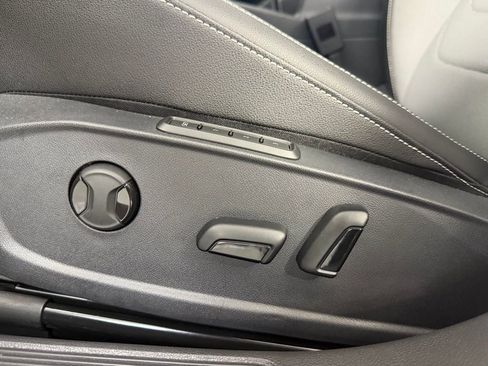 Used 2025 Volkswagen Jetta SEL image 27