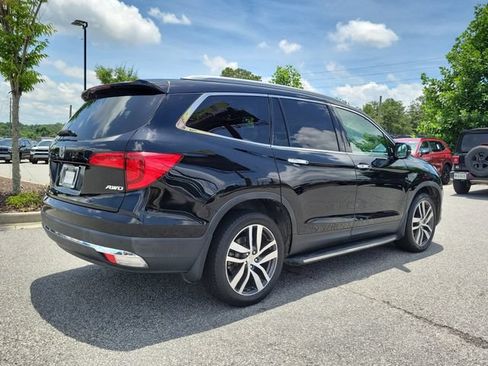 Certified 2018 Honda Pilot Elite image 4