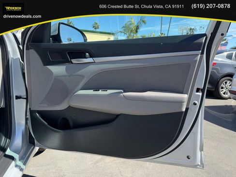 Used 2020 Hyundai Elantra SEL FWD image 11