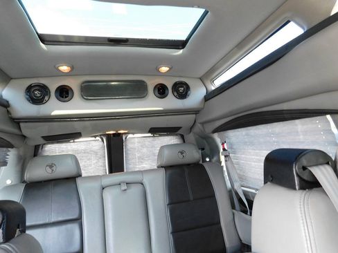 Used 2018 Chevrolet Express 2500 w/ Enhanced Convenience Package RWD image 62