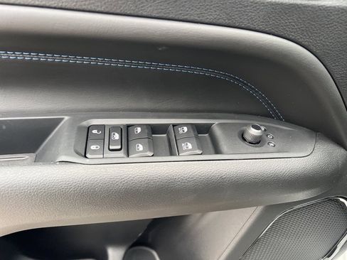 New 2026 Jeep Compass Limited image 18