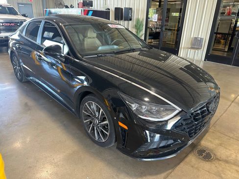 Used 2023 Hyundai Sonata Limited w/ Cargo Package FWD image 2