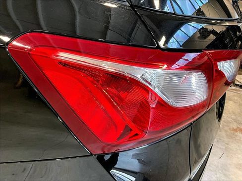 Used 2020 Chevrolet Equinox LS FWD image 35
