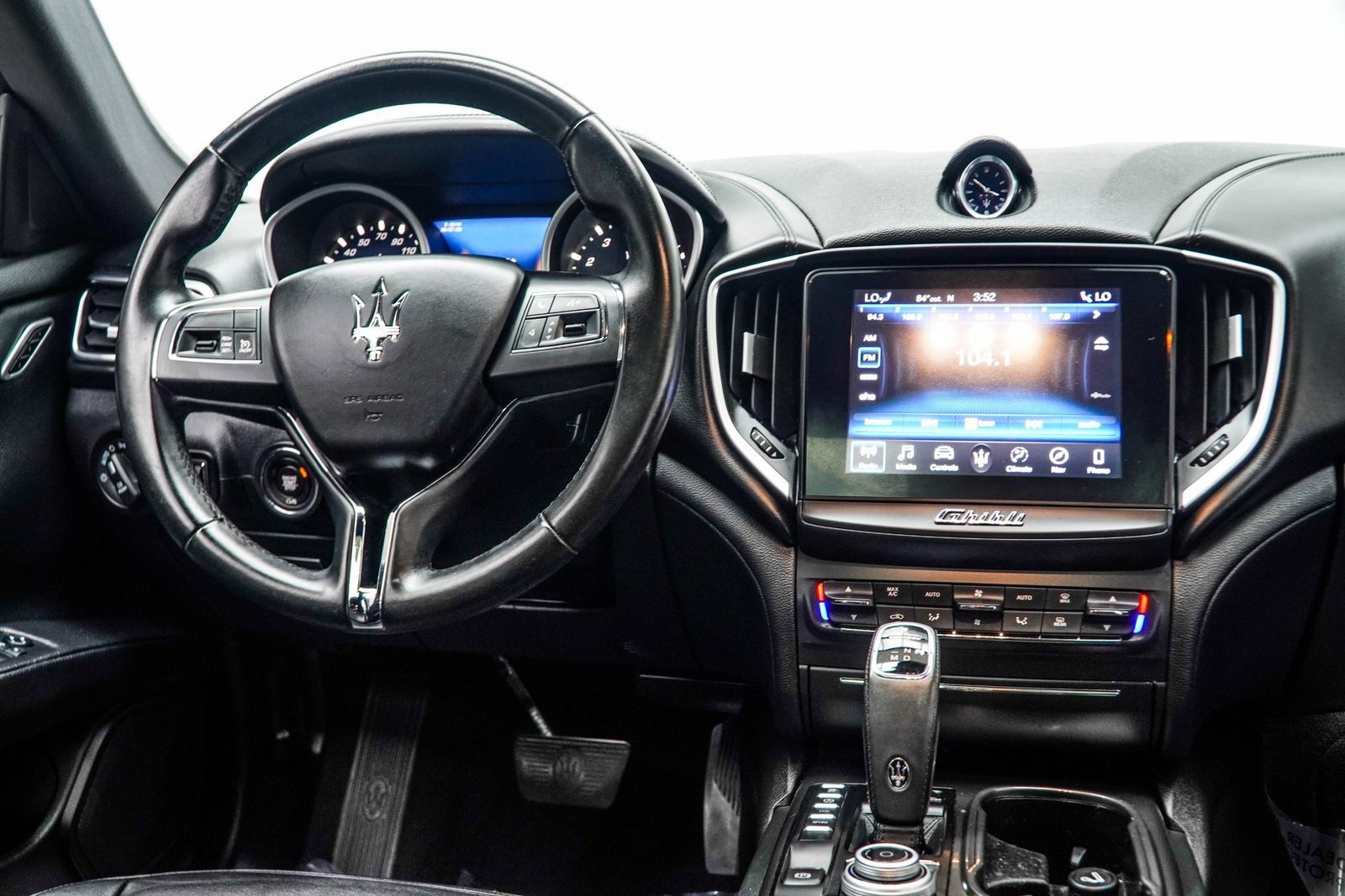 Used 2019 Maserati Ghibli S Q4 AWD/4WD image 18