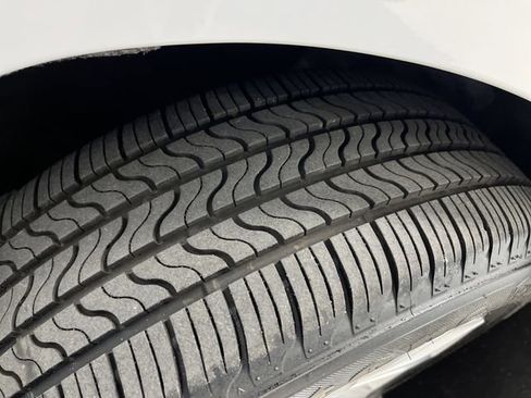 Used 2024 Chevrolet Malibu LT image 33