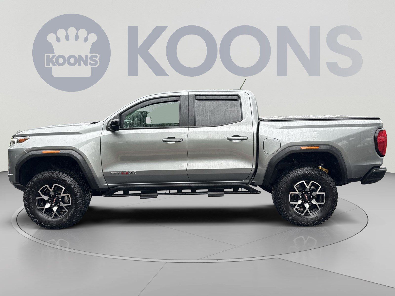Used 2024 GMC Canyon AT4X AWD/4WD image 2