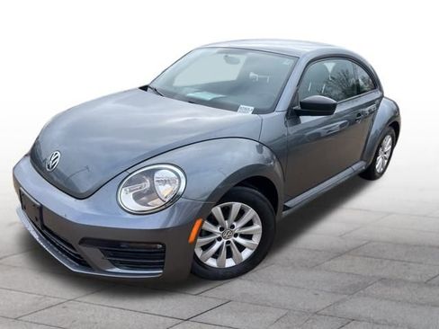 Used 2018 Volkswagen Beetle 2.0T S image 3