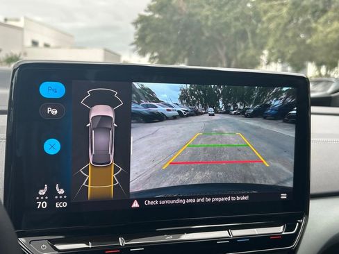 Used 2024 Volkswagen ID.4 2WD image 18