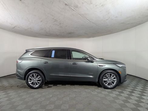 Used 2023 Buick Enclave Avenir image 7